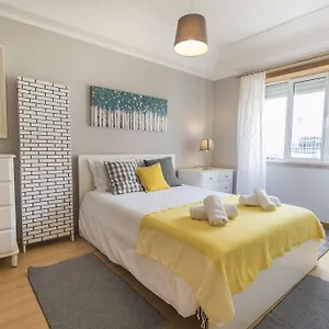 Apartamento Lovelystay - Charming Marques Flat, Lisboa