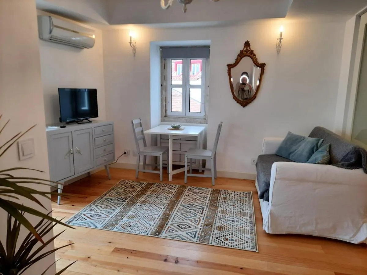 Lisbon Castle Apartment