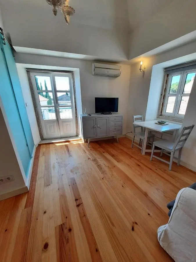 Lisbon Castle Apartment
